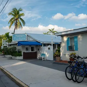 Seashell And International Hostel Key West
