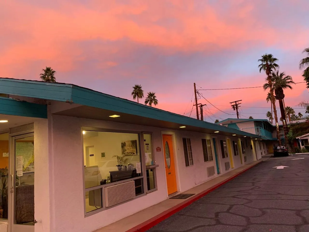 Adara Palm Springs Motel